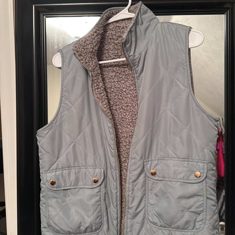 Thread and Supply Reversible Vest - Picture 7 of 8